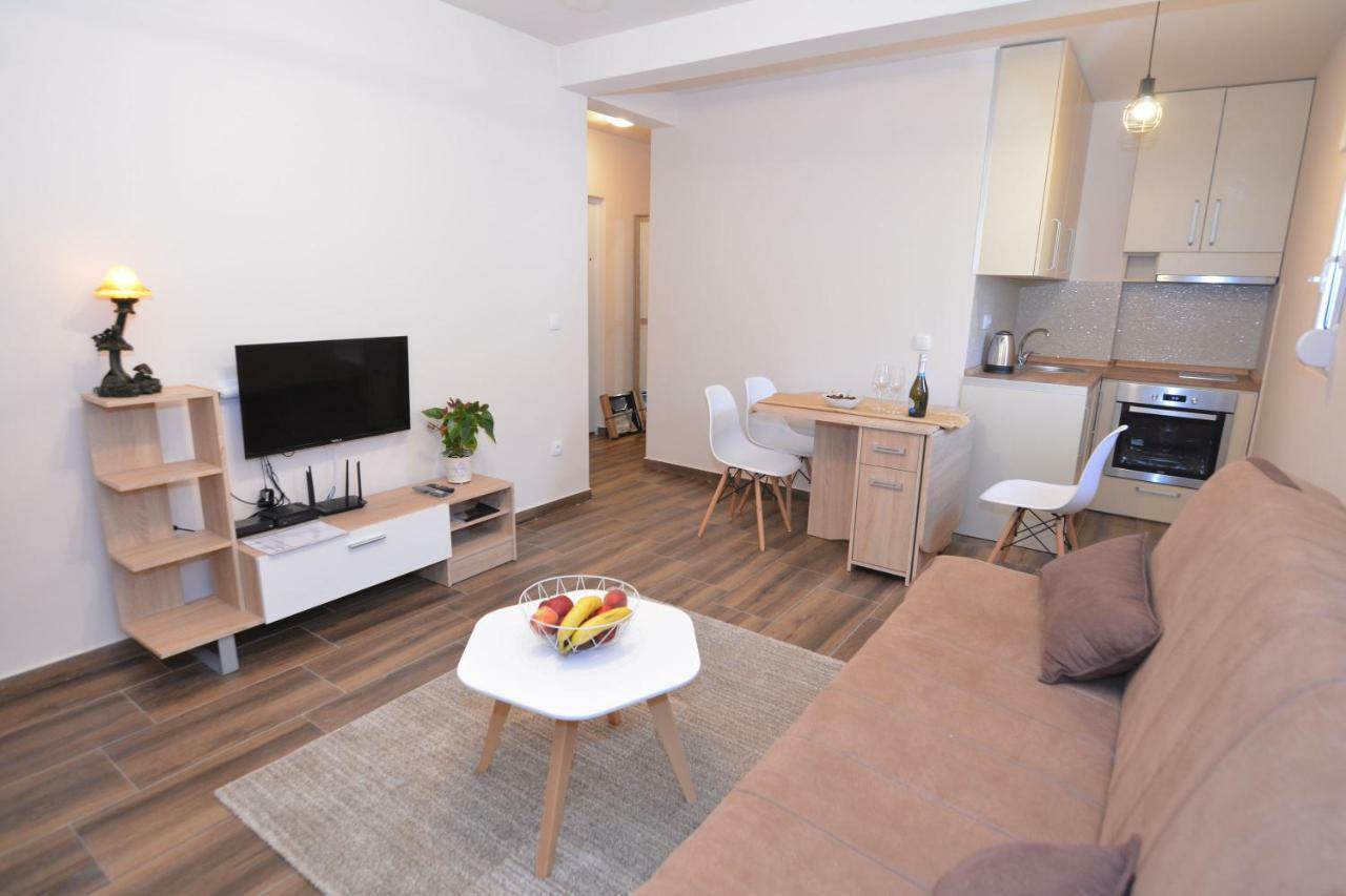 Apartment Petra Teodo Esterno foto